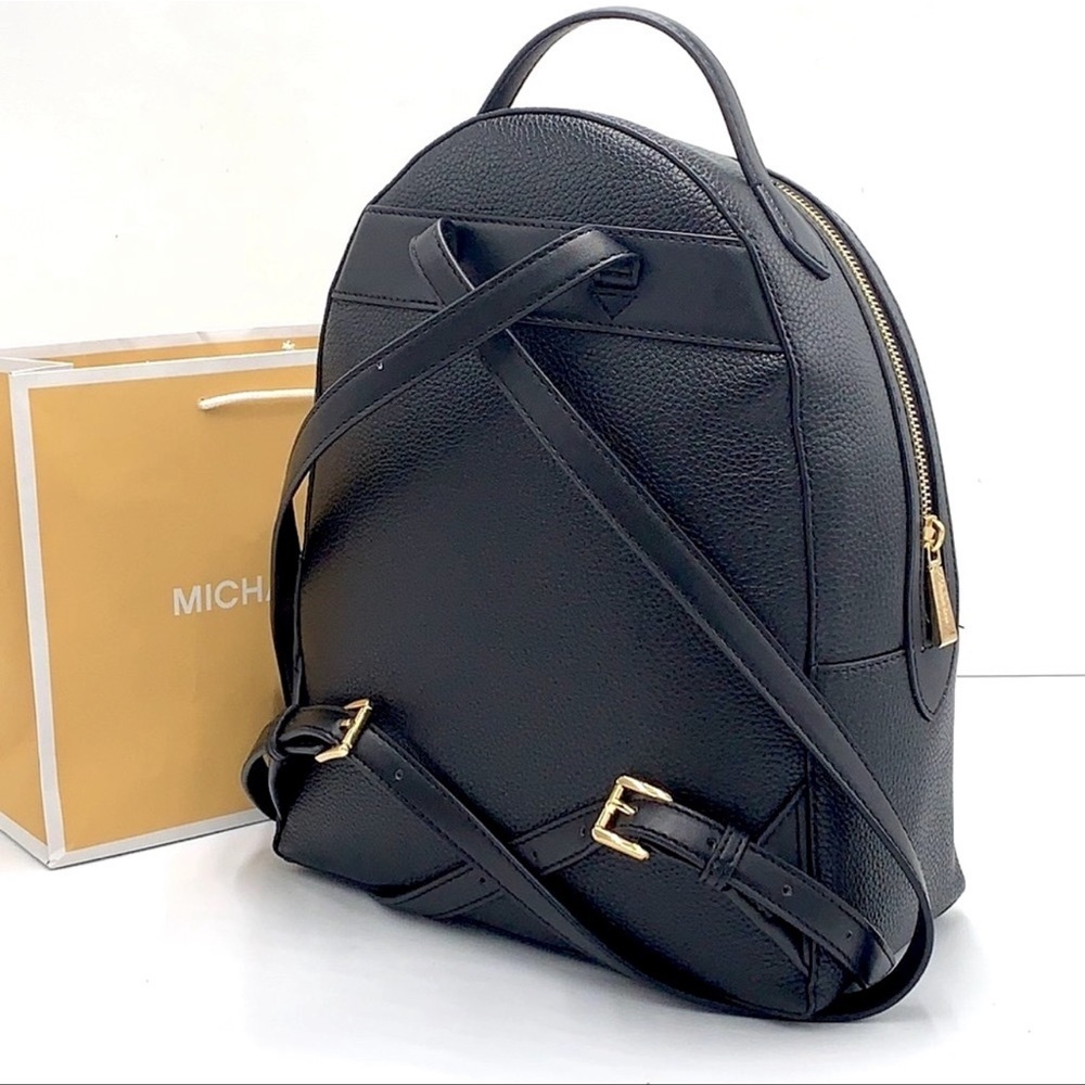 Michael Kors Womens Valerie Medium Logo Backpack 30F2G9VB2B
Black
NWT - Picture 14 of 16